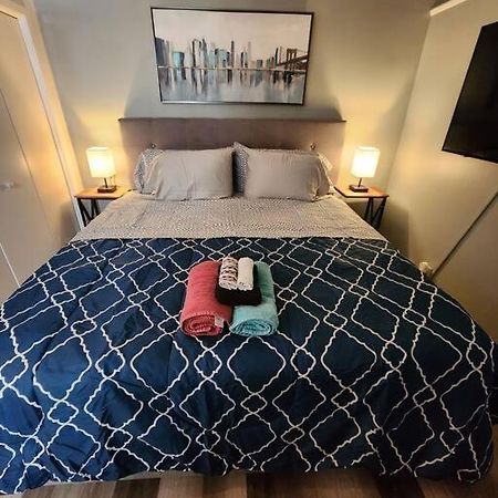 Blue Shark *W7* @ Montrose 1Br Private King Loft Apartment Хюстън Екстериор снимка
