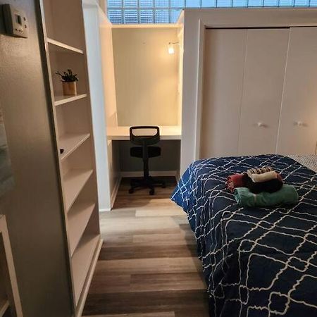 Blue Shark *W7* @ Montrose 1Br Private King Loft Apartment Хюстън Екстериор снимка