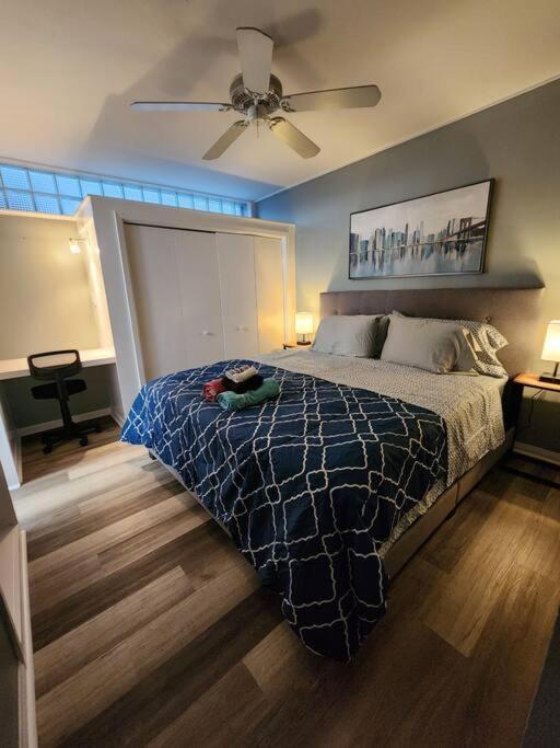 Blue Shark *W7* @ Montrose 1Br Private King Loft Apartment Хюстън Екстериор снимка