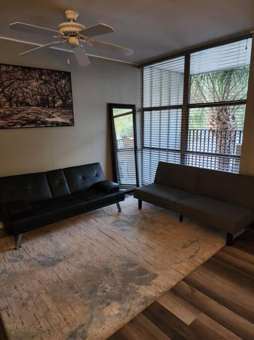 Blue Shark *W7* @ Montrose 1Br Private King Loft Apartment Хюстън Екстериор снимка