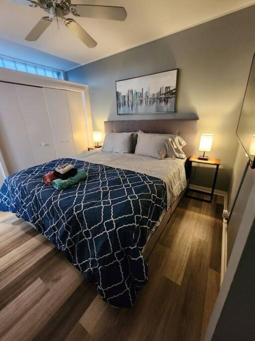Blue Shark *W7* @ Montrose 1Br Private King Loft Apartment Хюстън Екстериор снимка