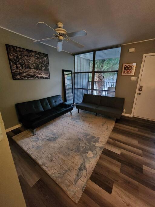 Blue Shark *W7* @ Montrose 1Br Private King Loft Apartment Хюстън Екстериор снимка